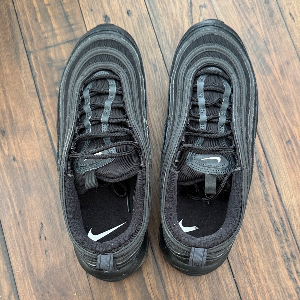 Nike - Picture 6 of 14